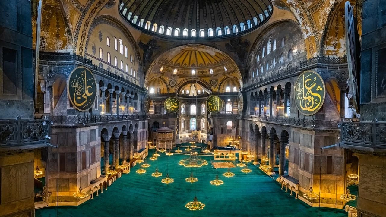 Aya Sofya Camii Zemin Katı