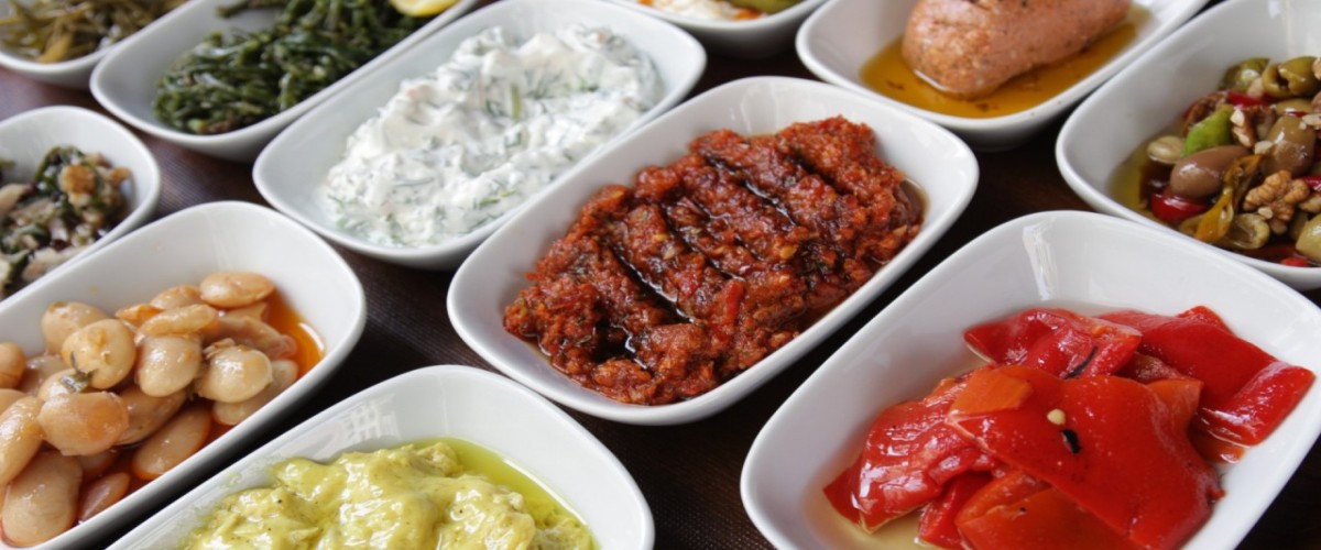 Kalabalık Sofralar İçin İkram Planlaması Nasıl Yapılmalı?